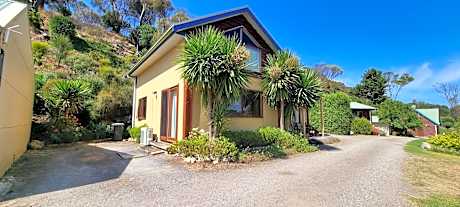 Eastern Reef Cottages