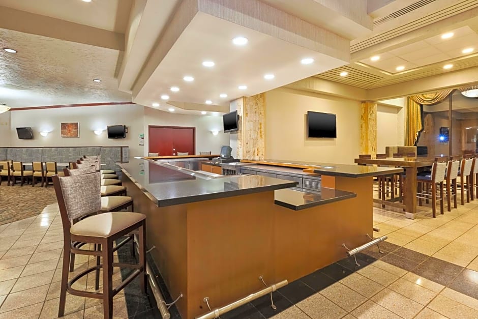 Crowne Plaza Columbus North - Worthington By IHG