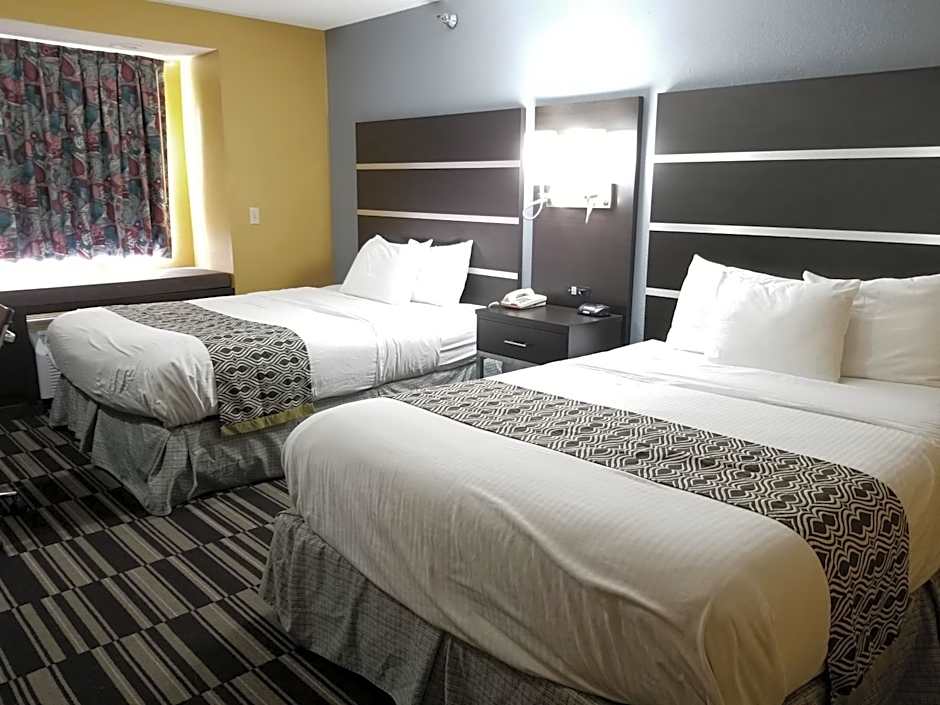 Microtel Inn & Suites By Wyndham Riverside
