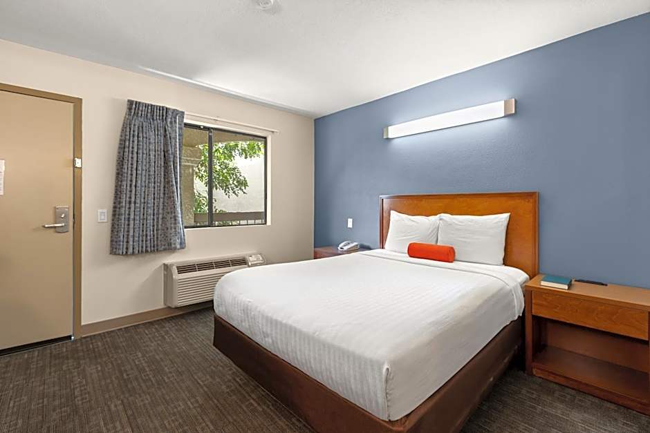 Good Nite Inn Fremont