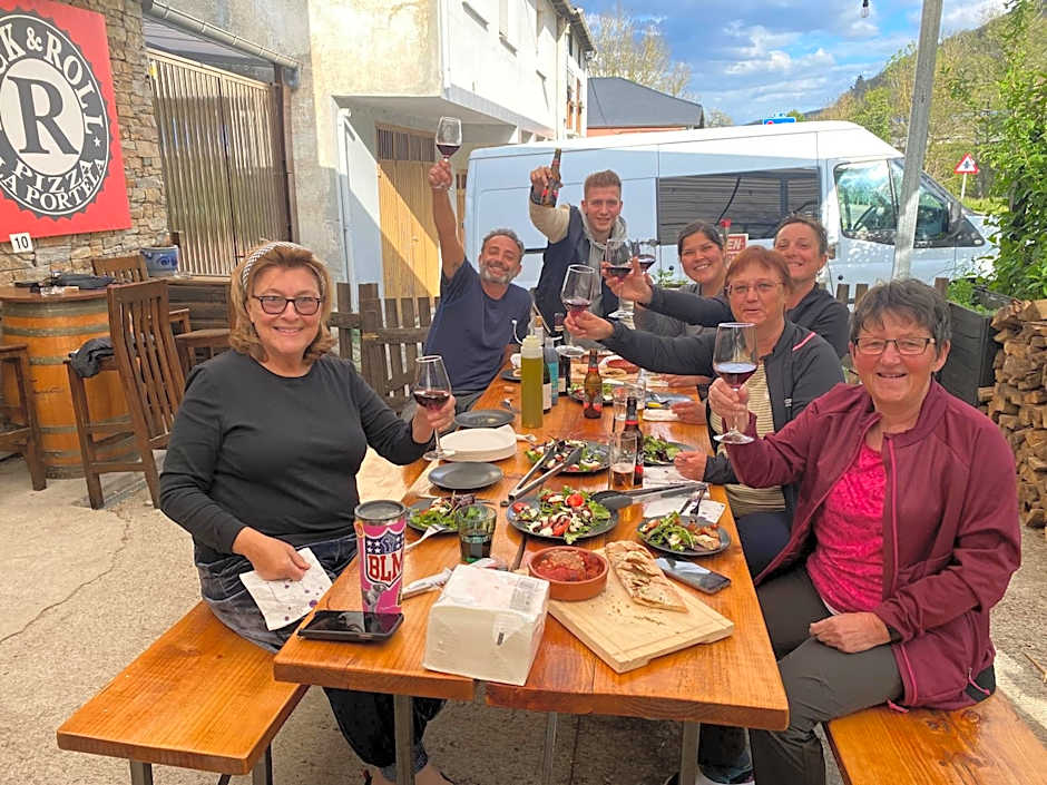 Vagabond Vieiras Beds & Communal Dinner Included Albergue LE-210