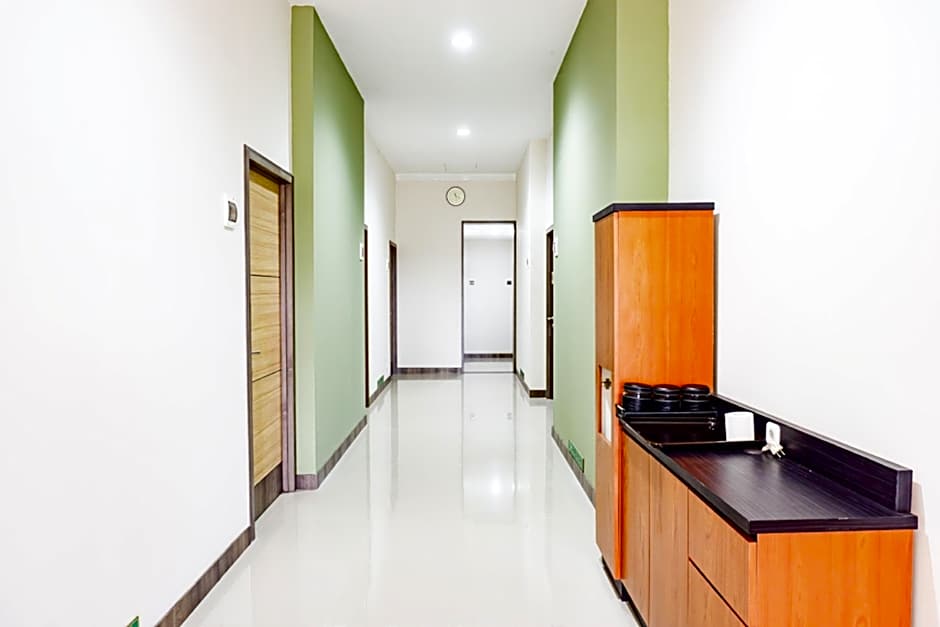 RedDoorz near Jogja City Mall 4