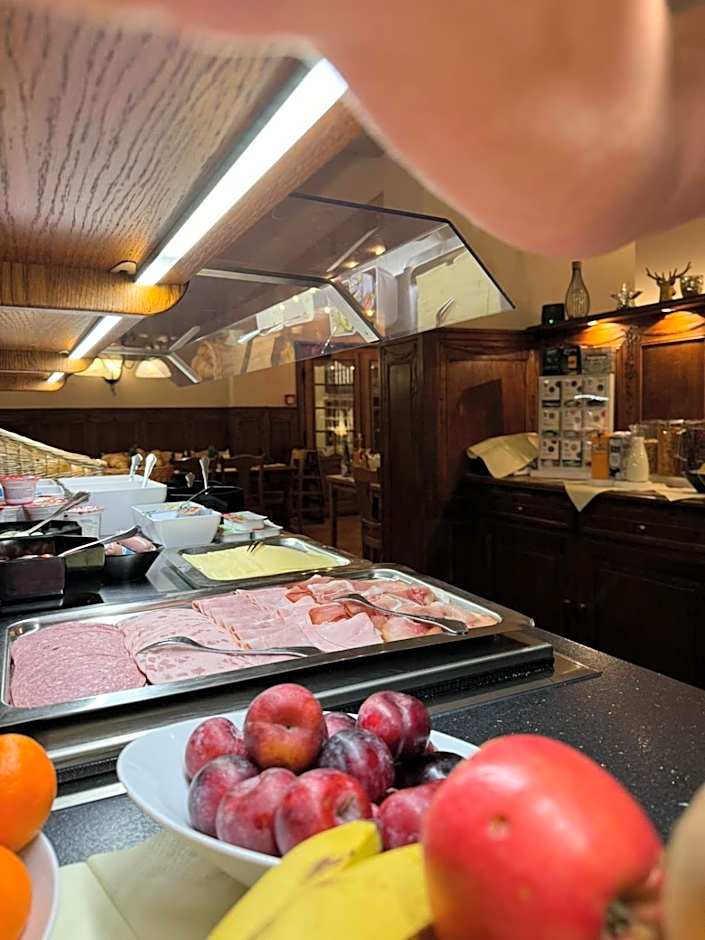 Horchem Hotel-Restaurant-Cafe-Bar