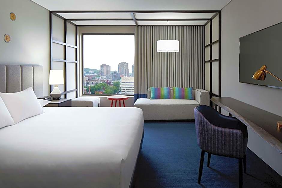 DoubleTree by Hilton Montreal