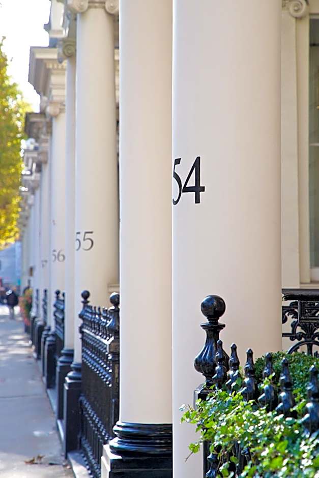 54 Queen's Gate Hotel