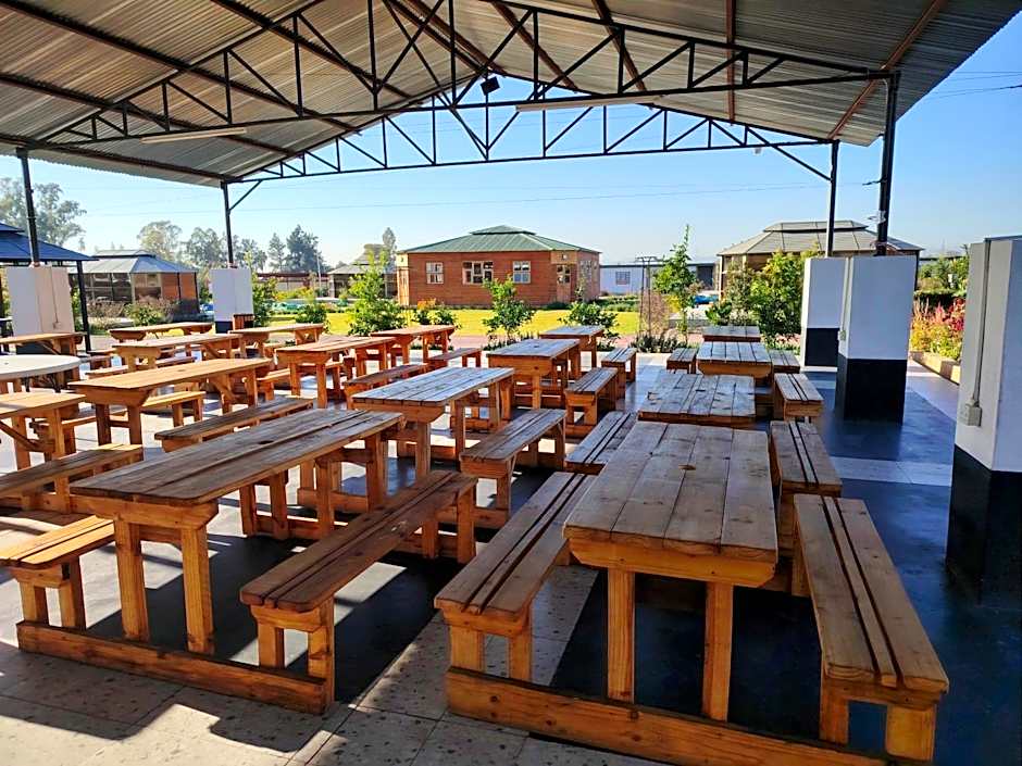 4th Avenue Themepark & Lodge