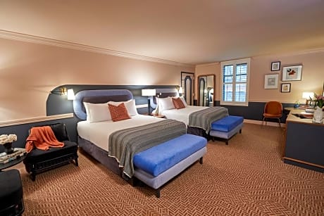 Deluxe Queen Room