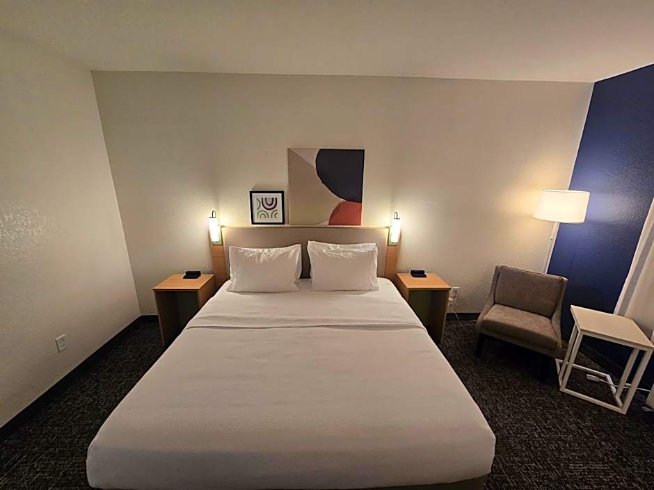Spark by Hilton Selma