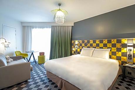 Standard Double Room with Sofa and Balcony