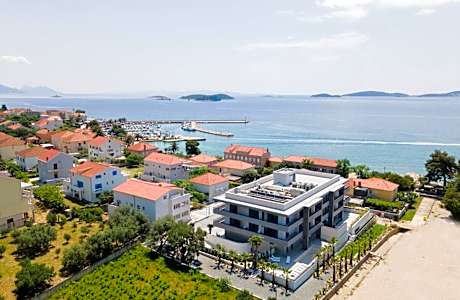 Hotel Crystal