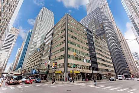 La Quinta Inn & Suites by Wyndham Chicago Downtown