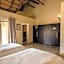 Zebula Golf and Wildlife Estate - Jackals Call Pax 8 - Moi Signature Luxury villa