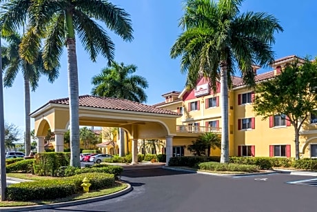 Hawthorn Extended Stay by Wyndham Naples