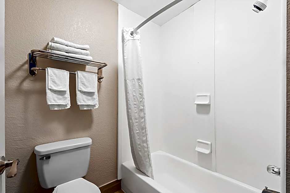 Days Inn by Wyndham Bainbridge