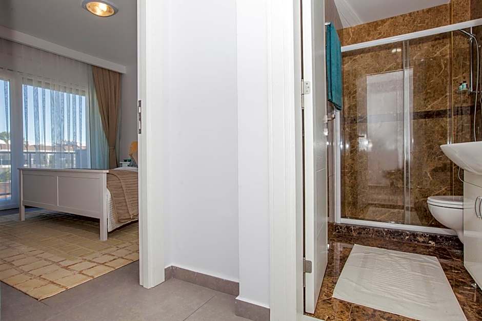 Truemar Hotels & Suites