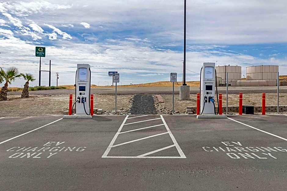 Quality Inn Kettleman City near Hwy 41