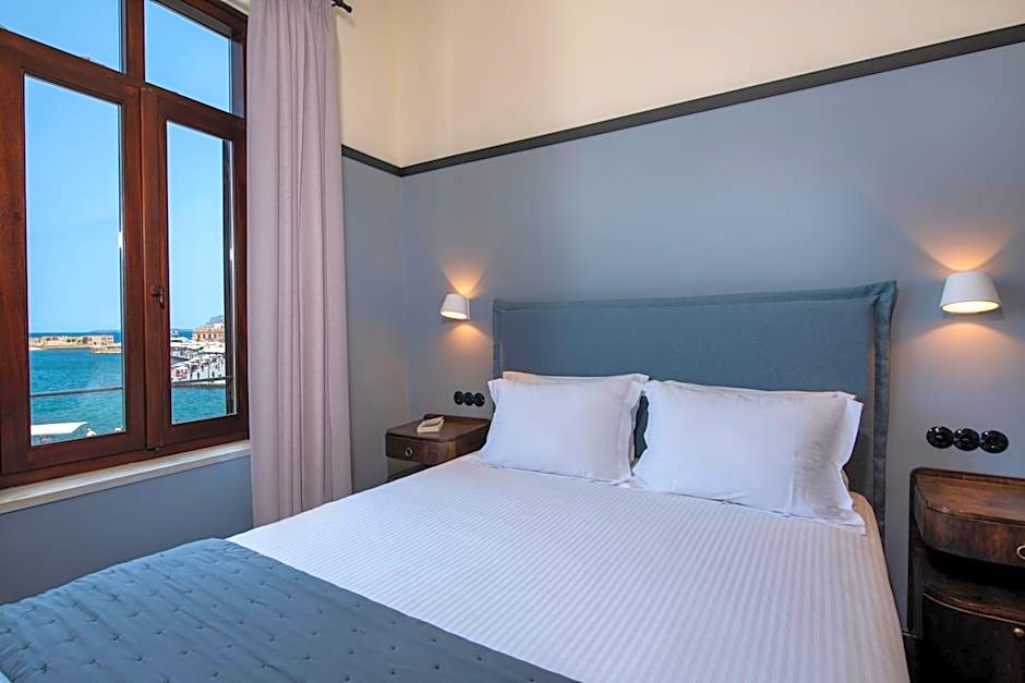 Mosaic Venetian Harbour Suites