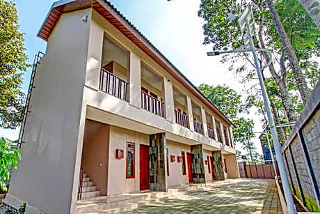 OYO Life 93497 Griya Kost Rr