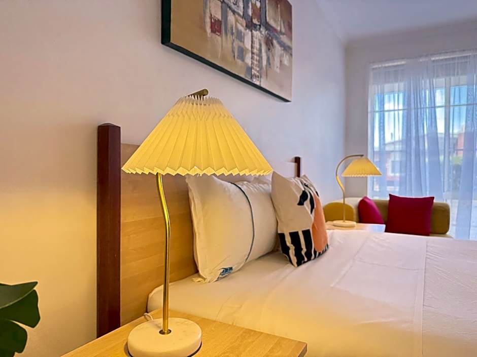 Beachcomber Motel & Apartments