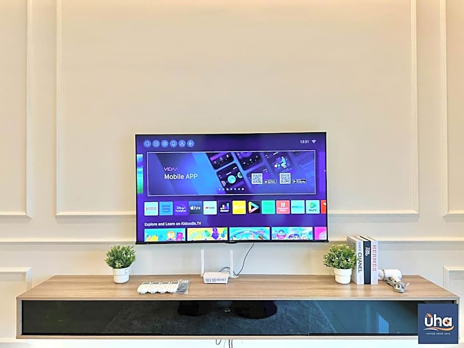 Meridin Medini Iskandar Puteri by RR JBcity