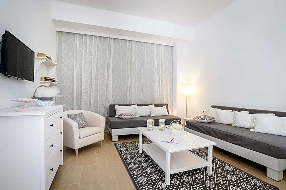 Matina Pefkos Aparthotel