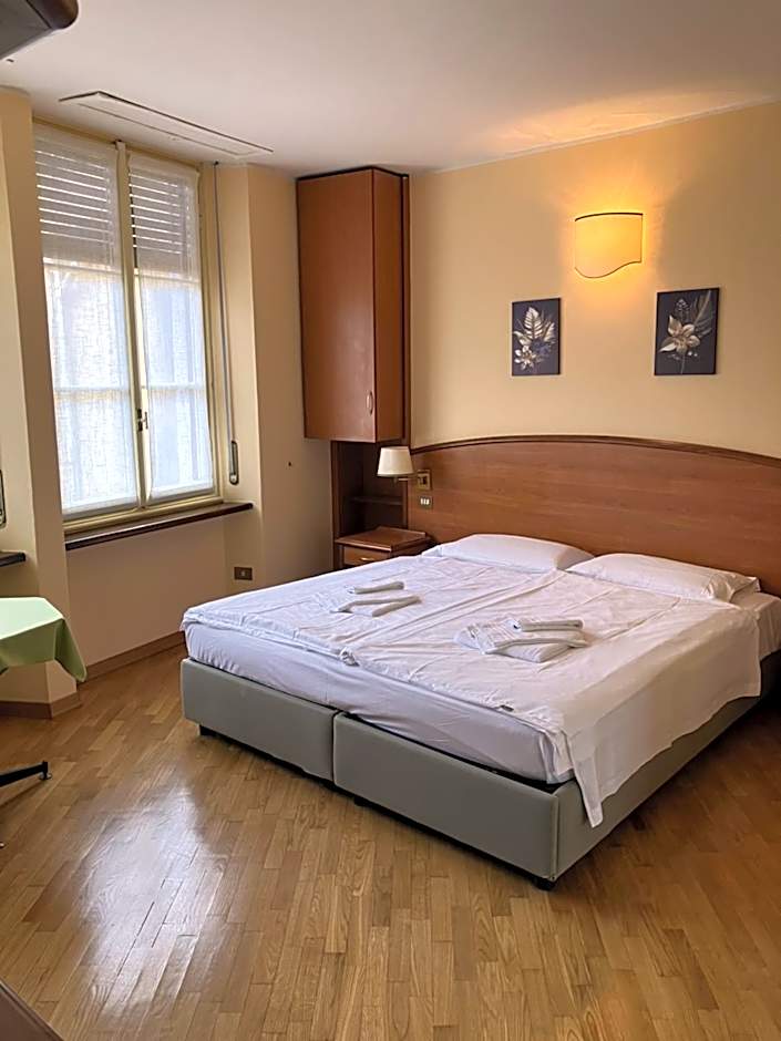 Hotel Saini with Air conditioning