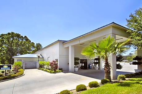 Days Inn by Wyndham Chipley