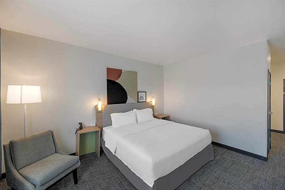 Spark by Hilton Midland South