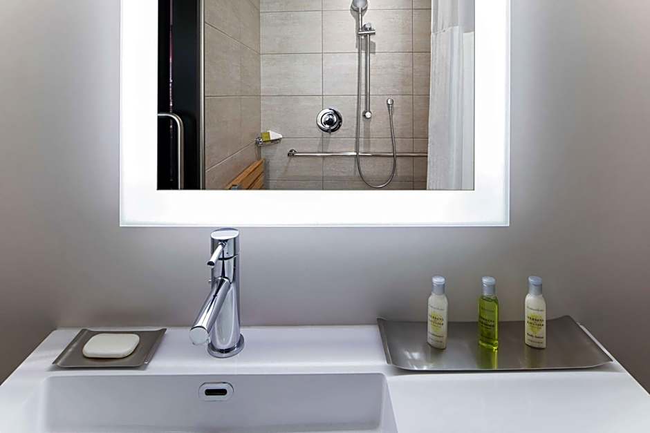 DoubleTree By Hilton New York Times Square West