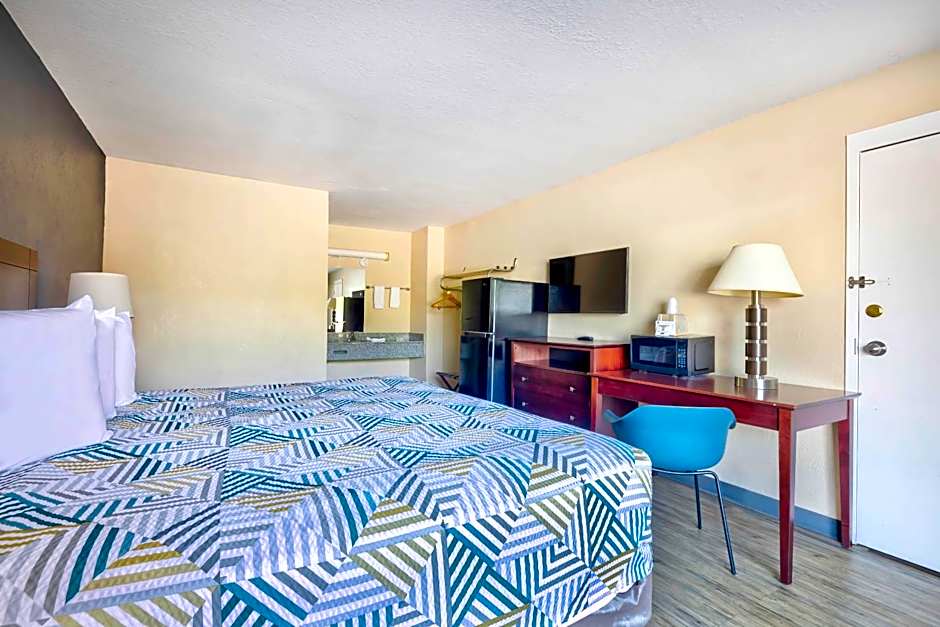 Motel 6 Effingham, IL