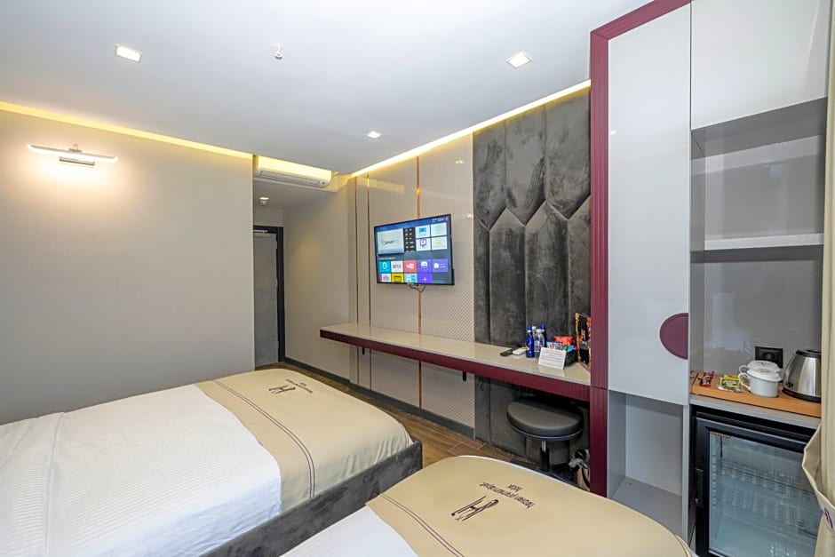 Heaven Premium Airport Hotel