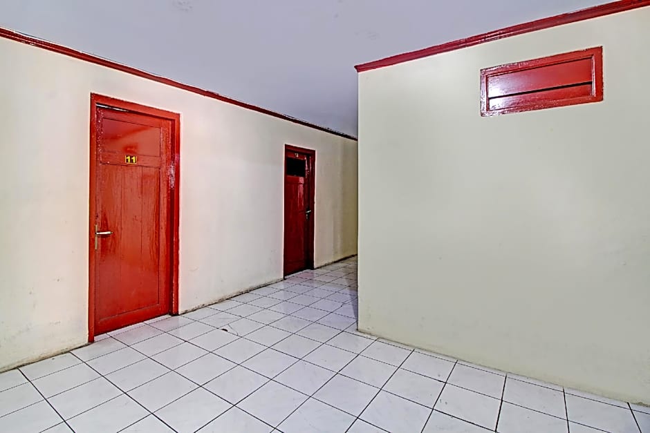 SPOT ON 92667 Hotel Kopeng Indah 1