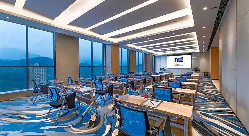 Holiday Inn Express Chongqing Zhongxian By IHG