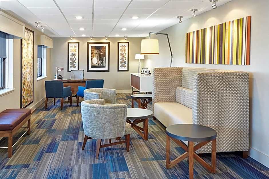 Holiday Inn Express Sheboygan-Kohler / I-43 By IHG