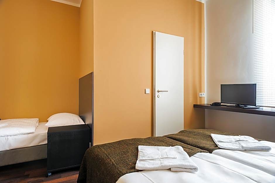 Apple City Hotel