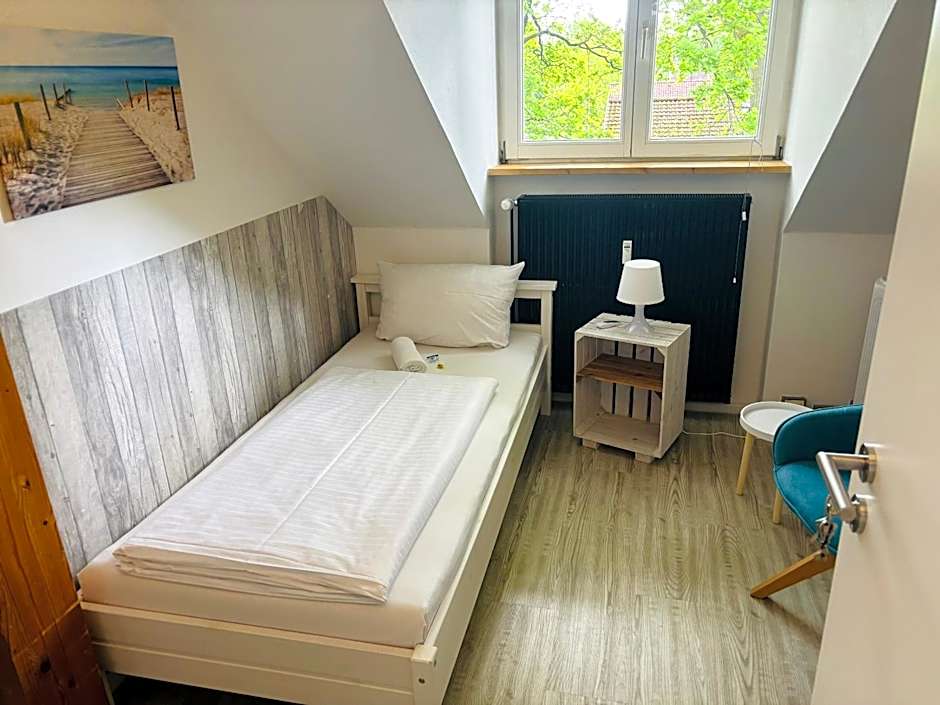 mybrand boardinghouse Volksdorf Self Check-in -free parking