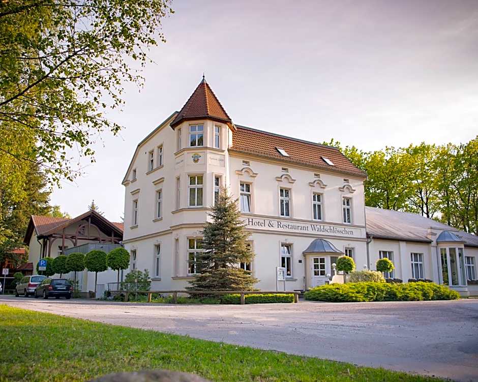Hotel & Restaurant Waldschlosschen