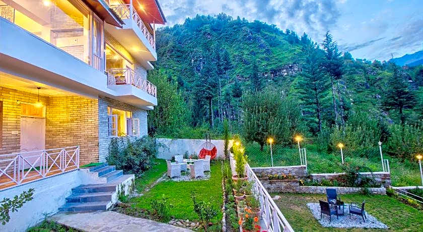 Baan By Snow City Farm