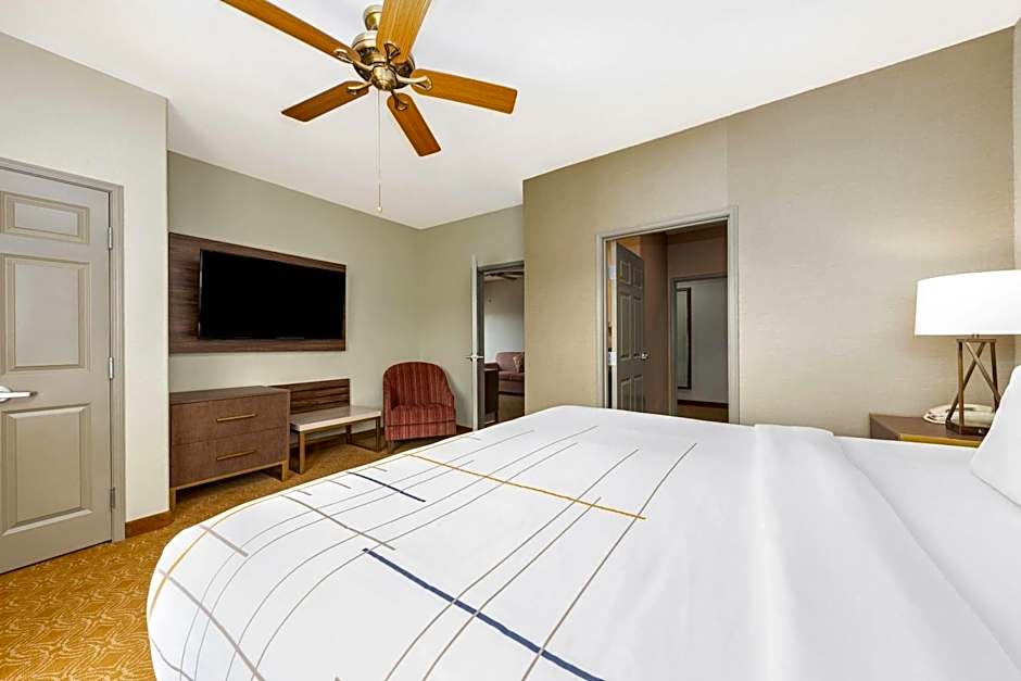 La Quinta Inn & Suites by Wyndham Marble Falls