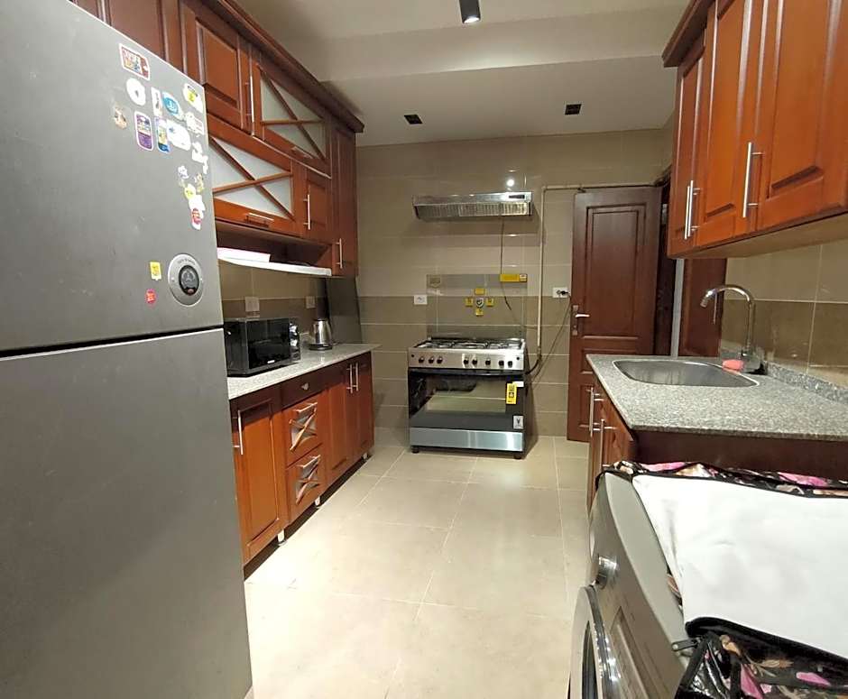 luxurious Downtown House near airport and Malls