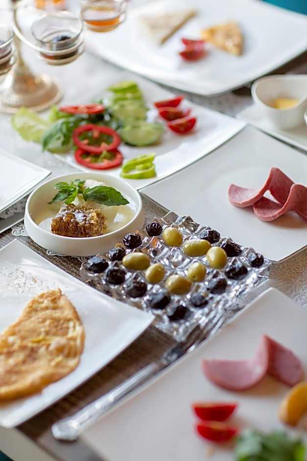 Elika Cave Suites & Spa