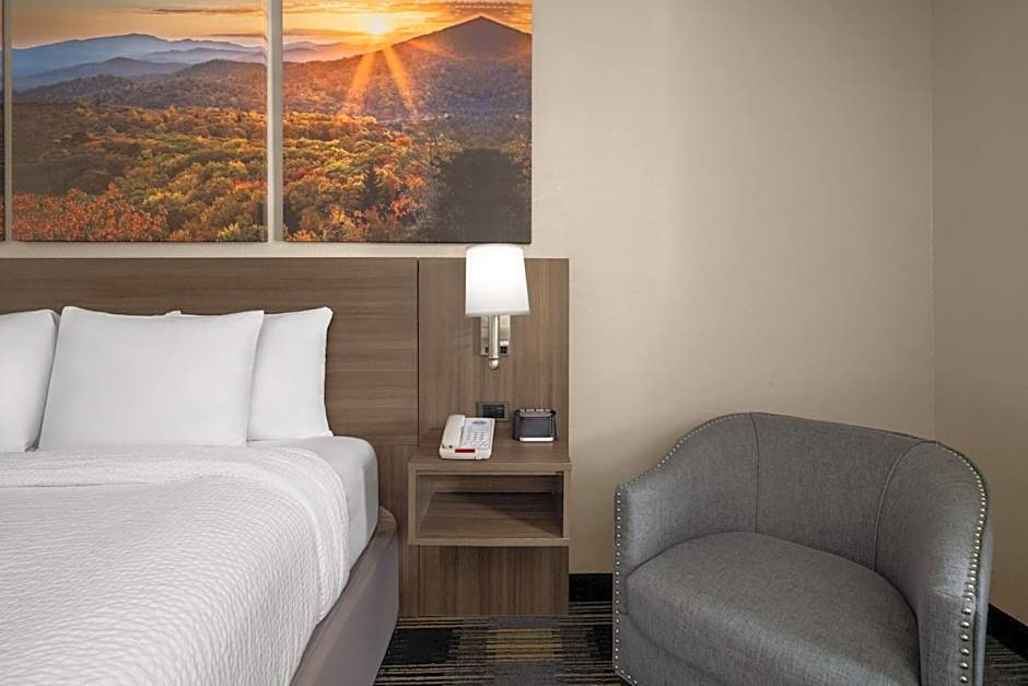 Days Inn by Wyndham Canton