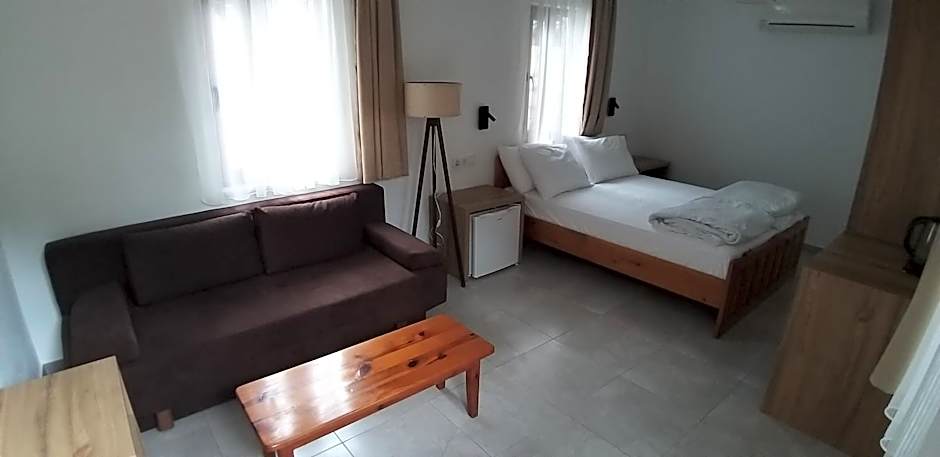 Lindos Pension