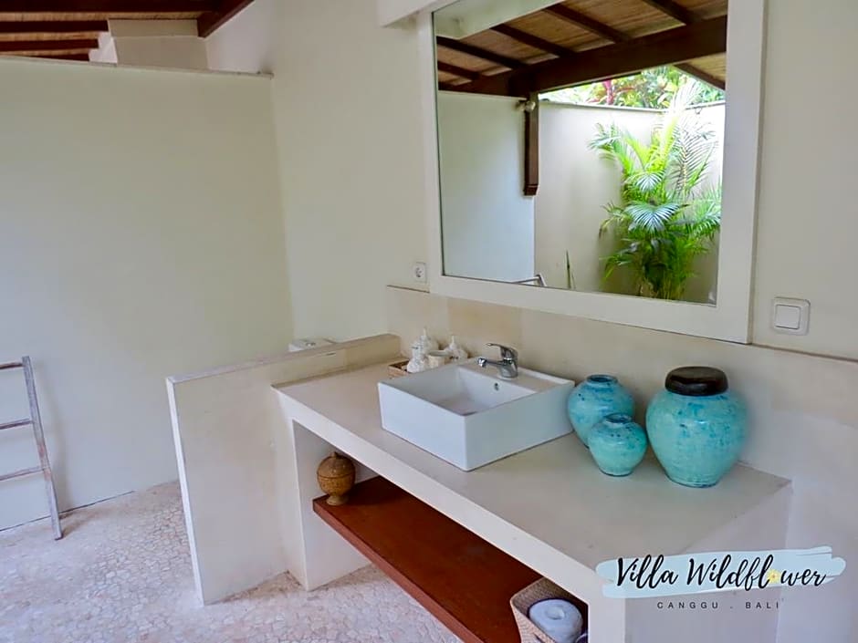 Villa Wildflower Canggu (Breakfast included)