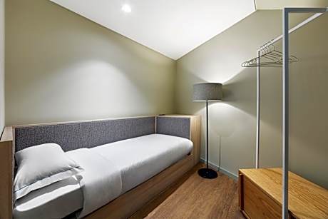 Two-Bedroom Apartment (4 Adults)