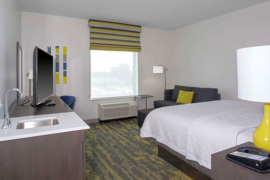 Hampton Inn By Hilton & Suites Irvine-Orange County Airport