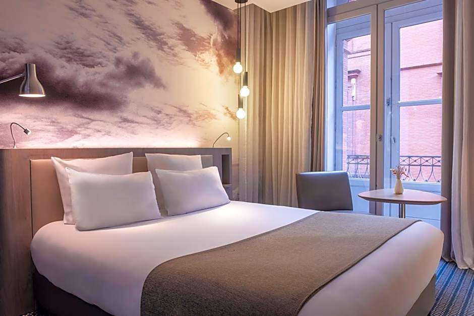 Le Grand Balcon Hotel