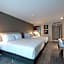 SORO Montevideo, Curio Collection by Hilton