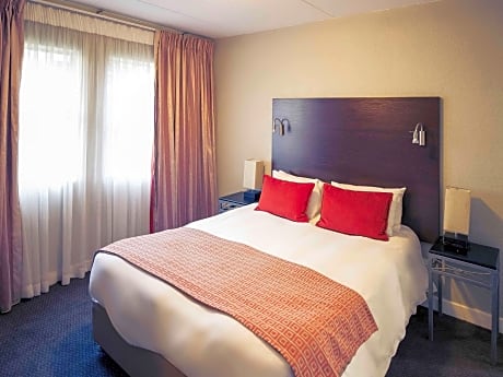 Deluxe Room With 1 Double Bed