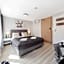 Six Suites, Old Town